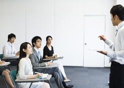 人を育てる、人材育成、安全教育、資格取得
